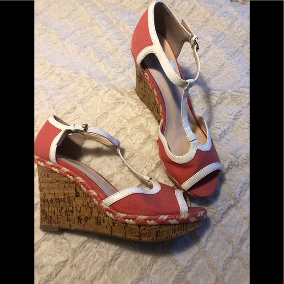 pink and white wedges